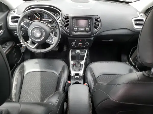 3C4NJCBB6JT240838 2018 JEEP COMPASS - Image 8