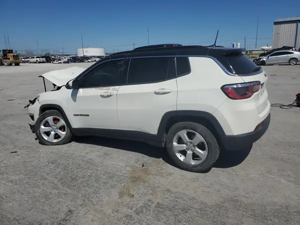 3C4NJCBB6JT263276 2018 JEEP COMPASS - Image 2