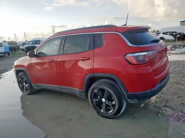 3C4NJCBB6JT267988 2018 JEEP COMPASS - Image 2