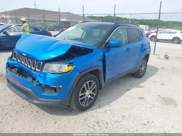 3C4NJCBB6JT271541 2018 JEEP COMPASS - Image 2