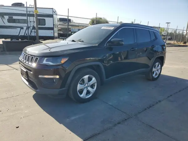 3C4NJCBB6JT285892 2018 JEEP COMPASS - Image 1