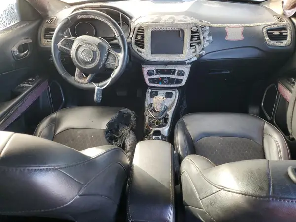 3C4NJCBB6JT285925 2018 JEEP COMPASS - Image 8