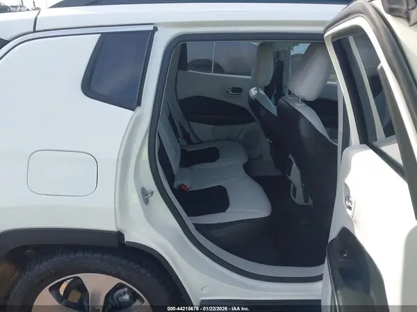 3C4NJCBB6JT286203 2018 JEEP COMPASS - Image 8