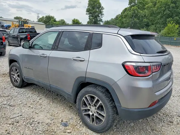 3C4NJCBB6JT286542 2018 JEEP COMPASS - Image 2