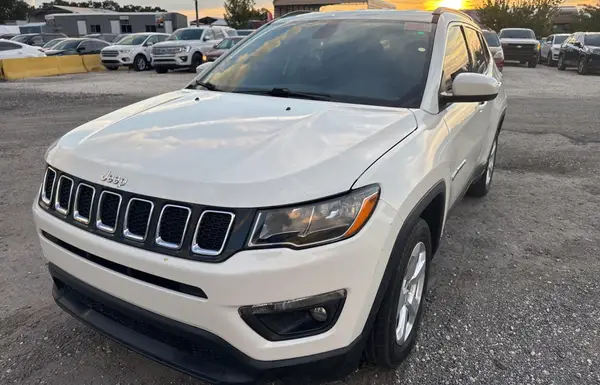 3C4NJCBB6JT287125 2018 JEEP COMPASS - Image 2