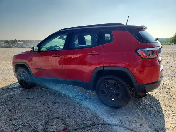 3C4NJCBB6JT300357 2018 JEEP COMPASS - Image 2