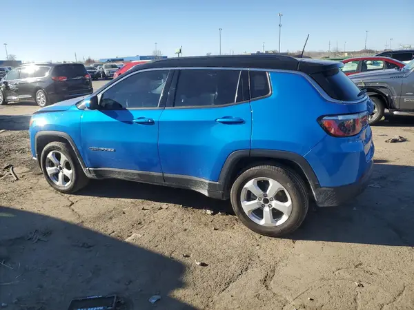 3C4NJCBB6JT338817 2018 JEEP COMPASS - Image 2