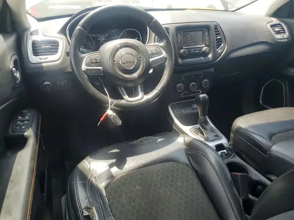 3C4NJCBB6JT338882 2018 JEEP COMPASS - Image 8