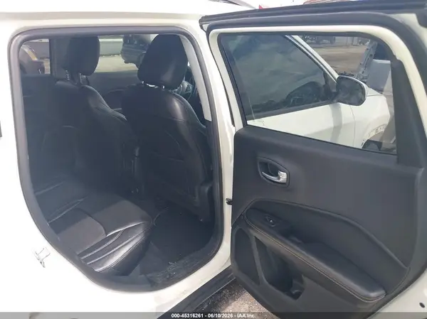3C4NJCBB6JT344360 2018 JEEP COMPASS - Image 8