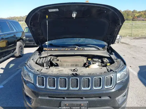 3C4NJCBB6JT356136 2018 JEEP COMPASS - Image 8