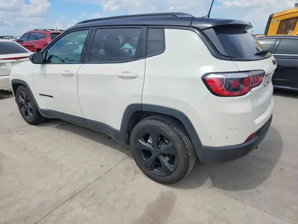 3C4NJCBB6JT361546 2018 JEEP COMPASS - Image 2