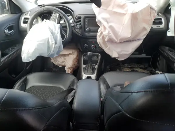 3C4NJCBB6JT368917 2018 JEEP COMPASS - Image 8