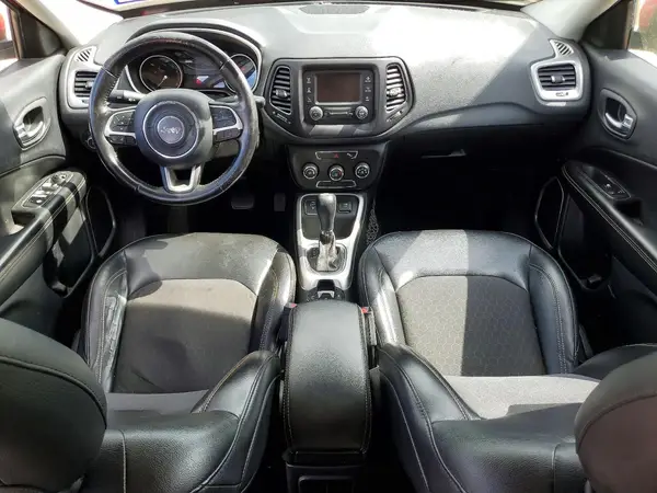 3C4NJCBB6JT377066 2018 JEEP COMPASS - Image 8