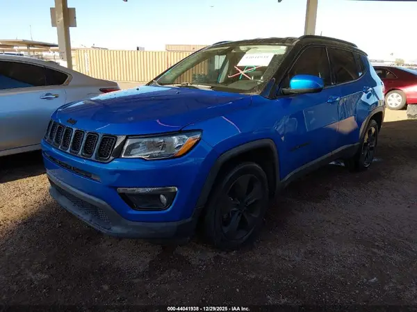 3C4NJCBB6JT462571 2018 JEEP COMPASS - Image 2