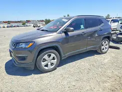 3C4NJCBB6JT466555 2018 JEEP COMPASS