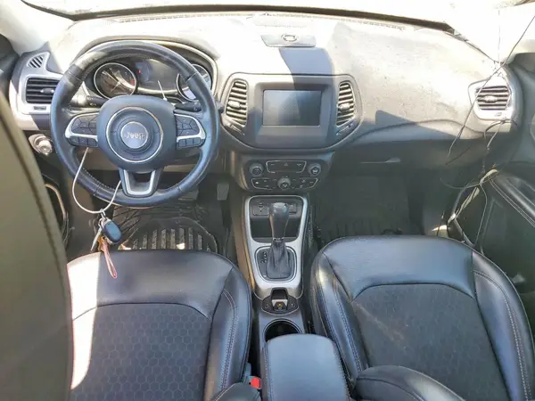 3C4NJCBB6JT466555 2018 JEEP COMPASS - Image 8