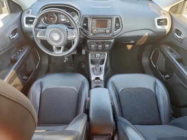 3C4NJCBB6JT468855 2018 JEEP COMPASS - Image 8