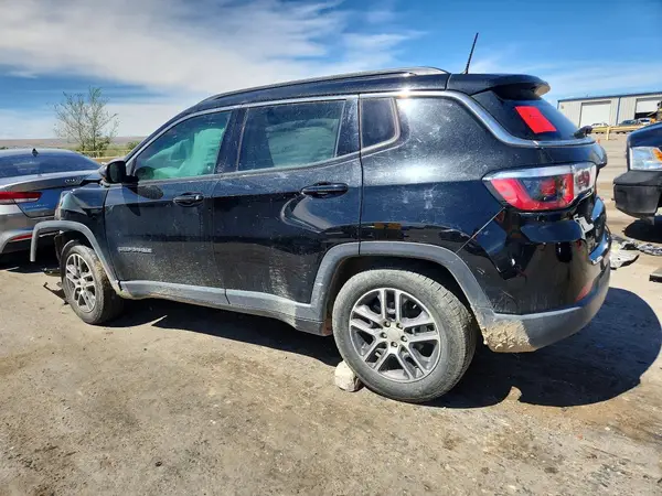 3C4NJCBB6JT488412 2018 JEEP COMPASS - Image 2