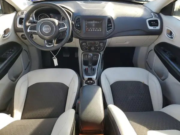 3C4NJCBB6JT494582 2018 JEEP COMPASS - Image 8