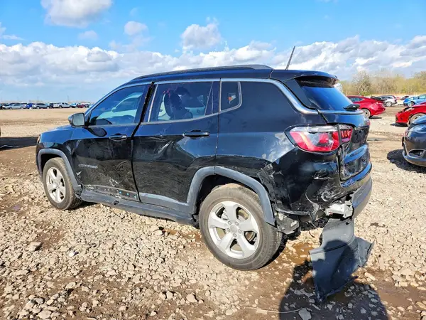 3C4NJCBB6JT502843 2018 JEEP COMPASS - Image 2