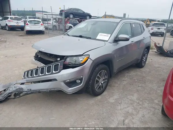 3C4NJCBB6JT503331 2018 JEEP COMPASS - Image 2