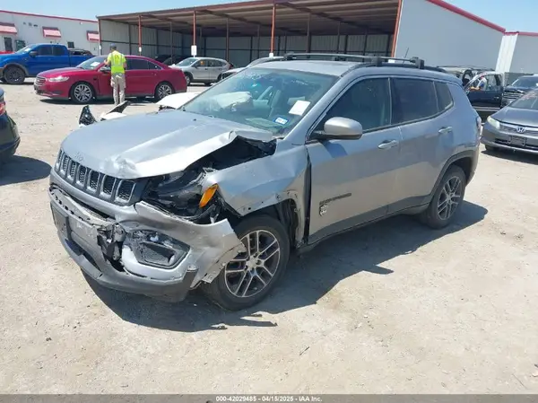 3C4NJCBB6KT614642 2019 JEEP COMPASS - Image 2