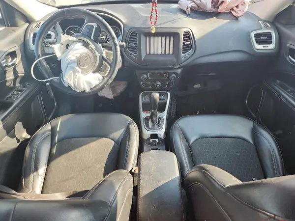 3C4NJCBB6KT615354 2019 JEEP COMPASS - Image 8