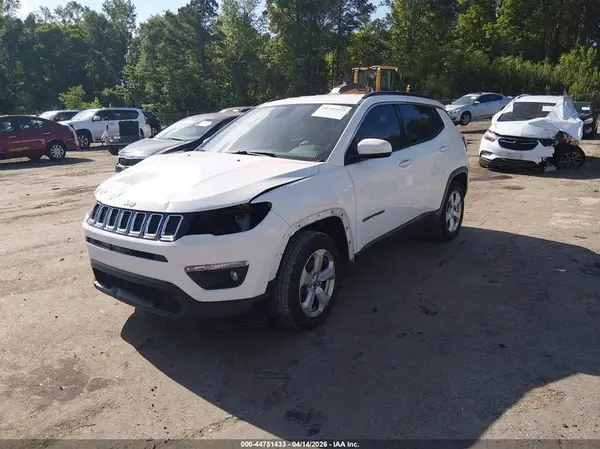 3C4NJCBB6KT615614 2019 JEEP COMPASS - Image 2