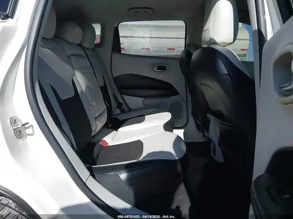 3C4NJCBB6KT615614 2019 JEEP COMPASS - Image 8