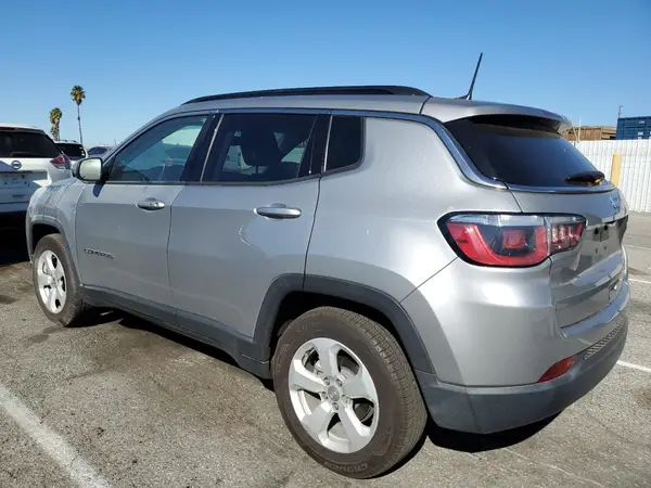3C4NJCBB6KT622286 2019 JEEP COMPASS - Image 2