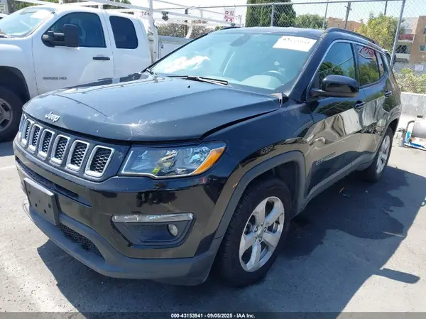 3C4NJCBB6KT649553 2019 JEEP COMPASS - Image 2