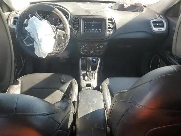 3C4NJCBB6KT649679 2019 JEEP COMPASS - Image 8