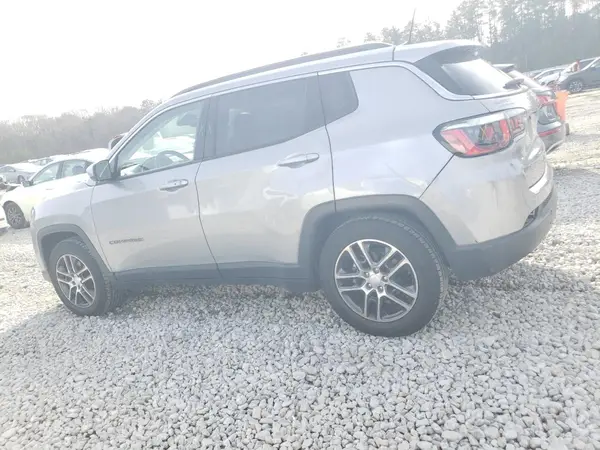 3C4NJCBB6KT676932 2019 JEEP COMPASS - Image 2