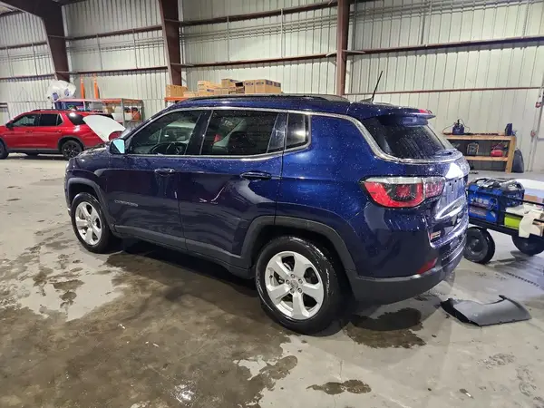 3C4NJCBB6KT692323 2019 JEEP COMPASS - Image 2