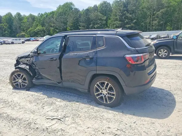 3C4NJCBB6KT711372 2019 JEEP COMPASS - Image 2