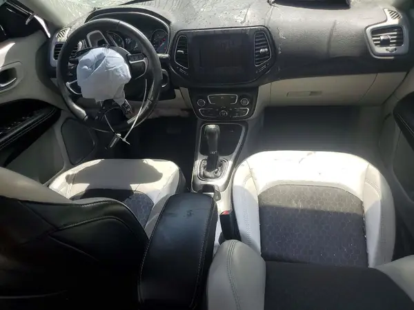 3C4NJCBB6KT711372 2019 JEEP COMPASS - Image 8