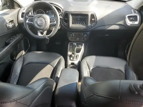 3C4NJCBB6KT715793 2019 JEEP COMPASS - Image 8