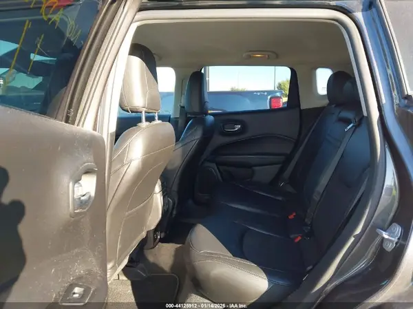 3C4NJCBB6KT726888 2019 JEEP COMPASS - Image 8