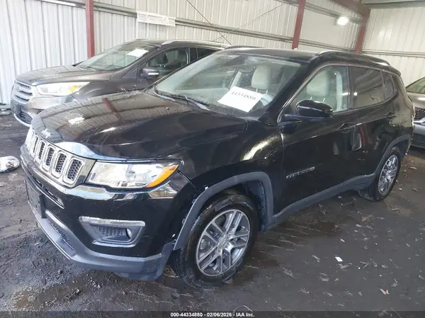 3C4NJCBB6KT730651 2019 JEEP COMPASS - Image 2