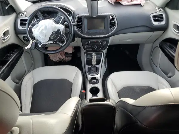 3C4NJCBB6KT743237 2019 JEEP COMPASS - Image 8
