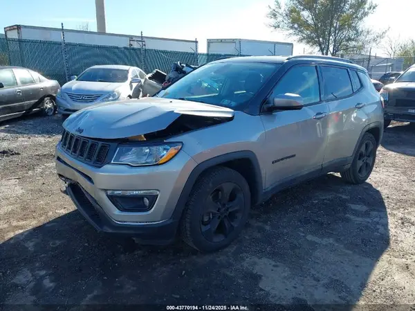 3C4NJCBB6KT755890 2019 JEEP COMPASS - Image 2
