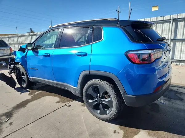3C4NJCBB6KT778005 2019 JEEP COMPASS - Image 2