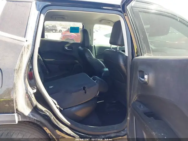 3C4NJCBB6KT832600 2019 JEEP COMPASS - Image 8
