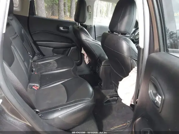 3C4NJCBB6KT855696 2019 JEEP COMPASS - Image 8