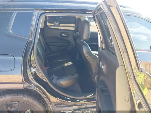 3C4NJCBB6LT133761 2020 JEEP COMPASS - Image 8
