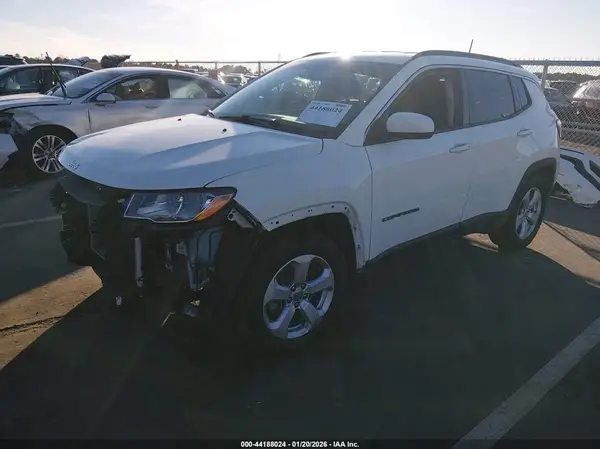 3C4NJCBB6LT153136 2020 JEEP COMPASS - Image 2