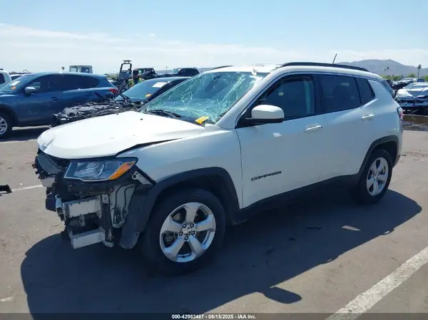 3C4NJCBB6LT159048 2020 JEEP COMPASS - Image 2