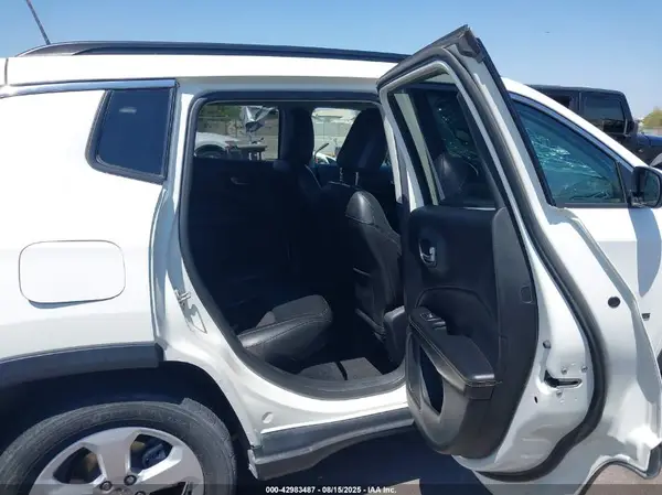 3C4NJCBB6LT159048 2020 JEEP COMPASS - Image 8