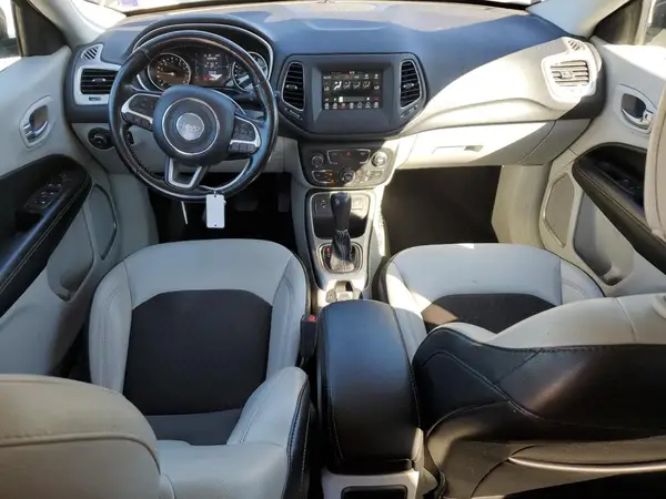 3C4NJCBB6LT235206 2020 JEEP COMPASS - Image 8