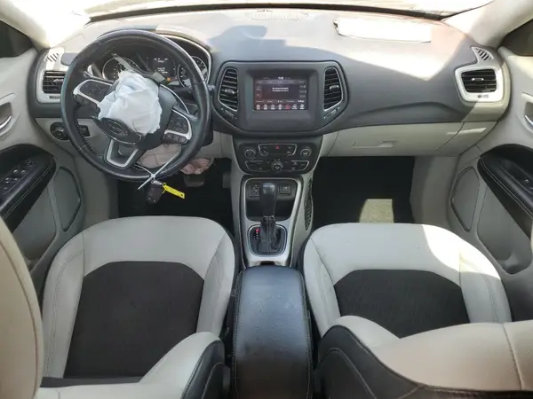 3C4NJCBB6LT241720 2020 JEEP COMPASS - Image 8